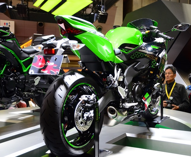 Four-cylinder Kawasaki ZX-25R unveiled at Tokyo Motor Show | Visordown